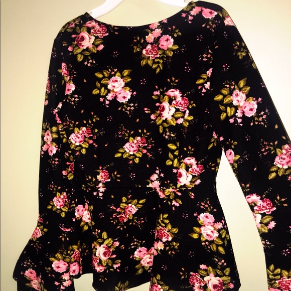 Zip Up Peplum Top - Picture 2 of 4